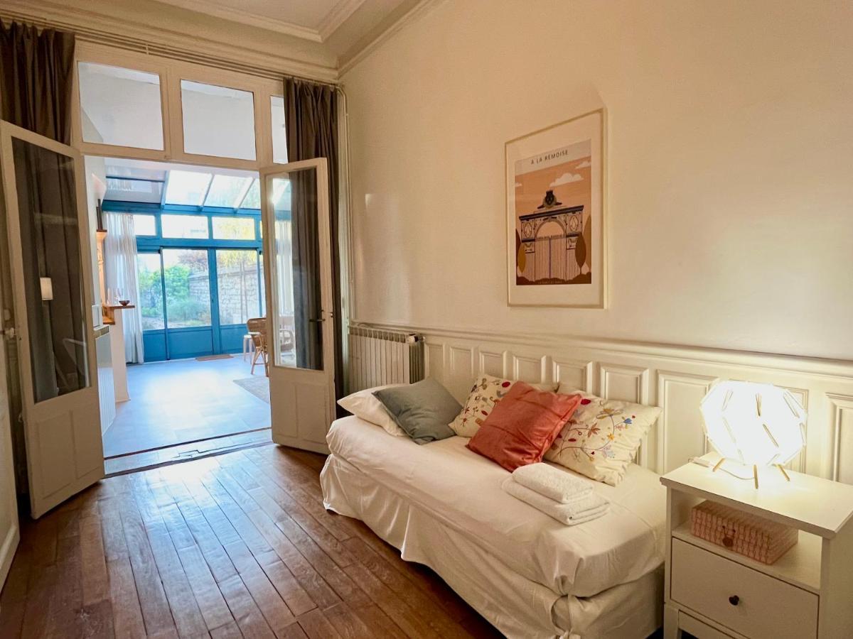 Apartment Le Jardin Des Sacres - Hypercentre Cathedrale Reims